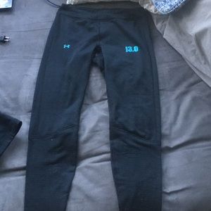 Under Armour Thermal Top and Bottom Set